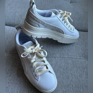 Puma Women's White and Gray Sneakers